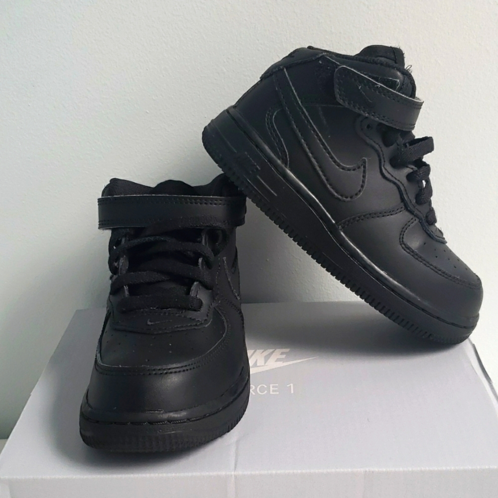 Nike Force 1 MID